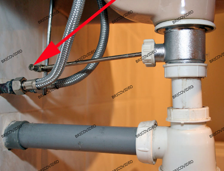 changer-bonde-lavabo-1 remplacer bonde lavabo