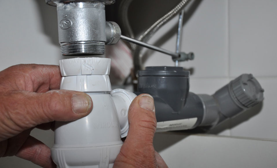 besoin d’un débouchage d’évier à crosne ? nos experts interviennent rapidement pour éliminer tout bouchon et assurer le bon écoulement de votre évier. service fiable et efficace, disponible 7j/7.