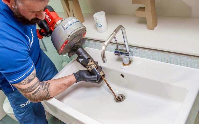 service de débouchage d'évier à vaucresson : intervention rapide, efficace et sans dégâts. nos experts débouchent tous types d'éviers pour un retour à la normale immédiat. contactez-nous dès maintenant !