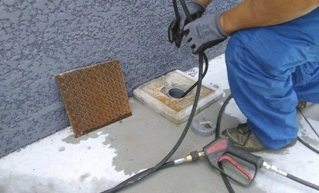 service rapide et efficace de débouchage wc à boissy. intervention professionnelle pour toilettes bouchées, disponible 7j/7. devis gratuit et déplacement rapide !