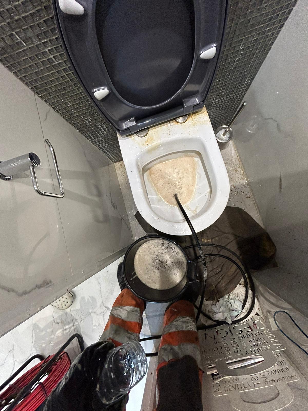 debouchage-wc-saint-cloud-1 Débouchage wc à Saint-Cloud (92210) : solutions rapides et garanties pour des toilettes impeccables