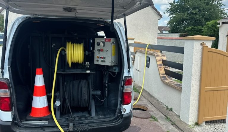service rapide et efficace de débouchage wc à vaucresson. intervention professionnelle pour toilettes bouchées, urgence et devis gratuit. votre satisfaction est notre priorité !