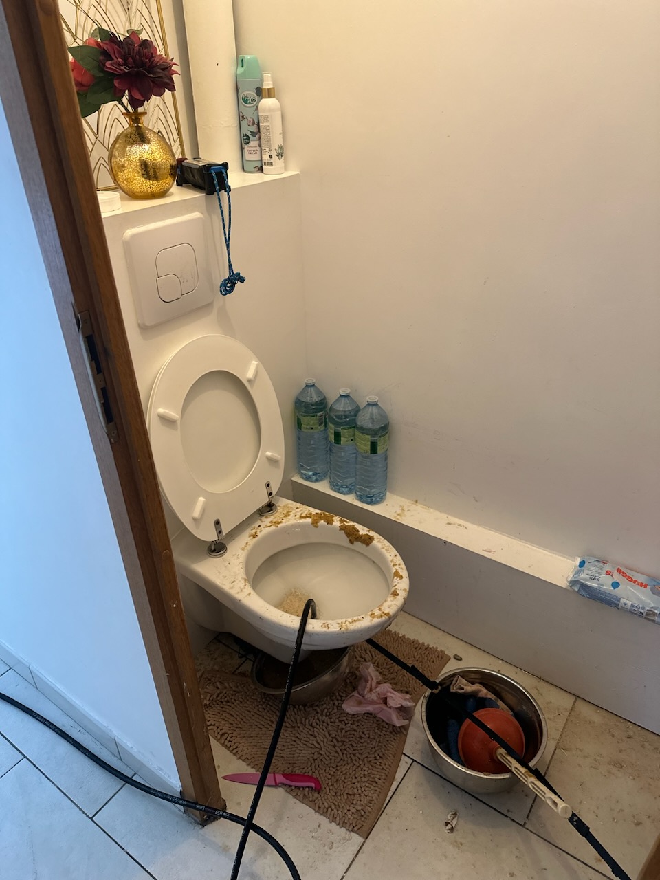 besoin d’un dégorgement wc rapide ? profitez d’une intervention efficace et professionnelle pour déboucher vos toilettes en urgence. service disponible 7j/7 !