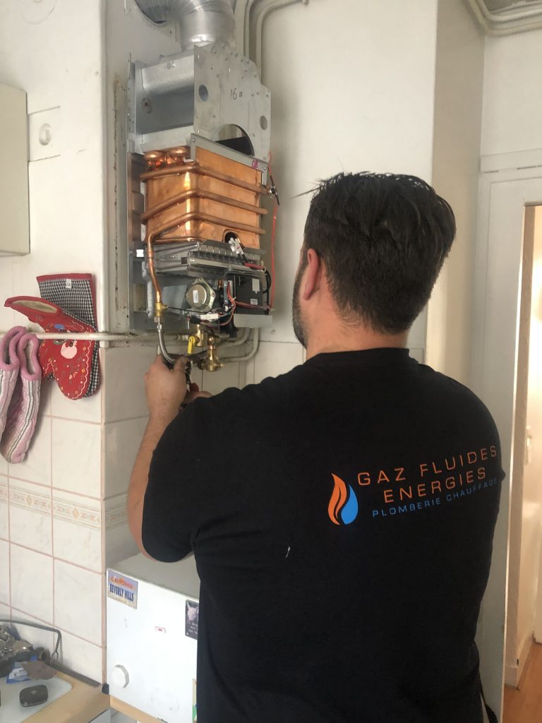 depannage-chauffe-eau-forges-les-bains-1 Dépannage chauffe-eau à Forges-les-Bains (91470) : retrouvez votre confort en un temps record
