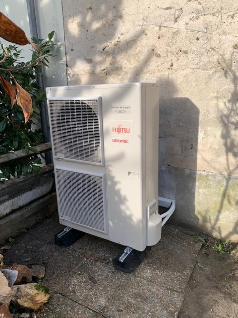 installation-ballon-arrancourt-1 Remplacez votre ballon d’eau à Arrancourt (91690) : profitez d’une installation rapide et fiable