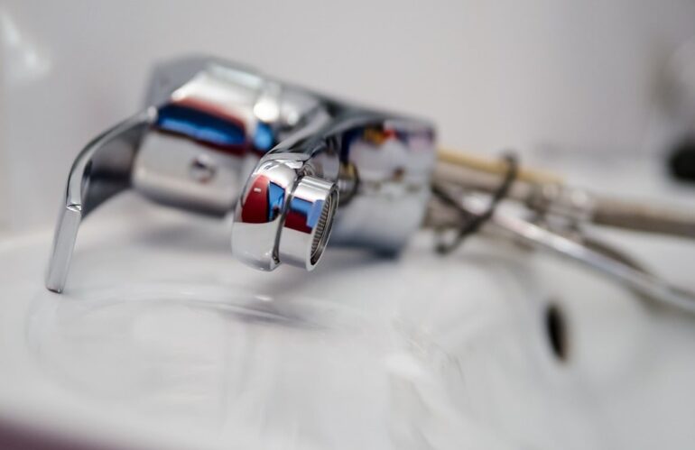 plombier-paris-conseils-2 Trouver un plombier compétent à paris : nos conseils