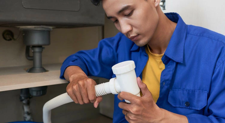 besoin d'un plombier d'urgence à paris ? intervention rapide 24h/24 et 7j/7 pour tous vos dépannages et réparations de plomberie : fuites, canalisations, chauffe-eau. devis gratuit.