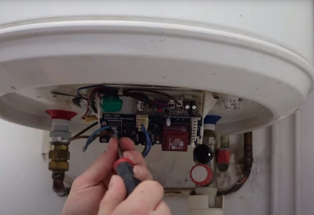 remplacement-ballon-eau-bruyeres-le-chatel-2 Changez votre ballon d’eau à Bruyères-le-Châtel (91680) et profitez d’une installation fiable !