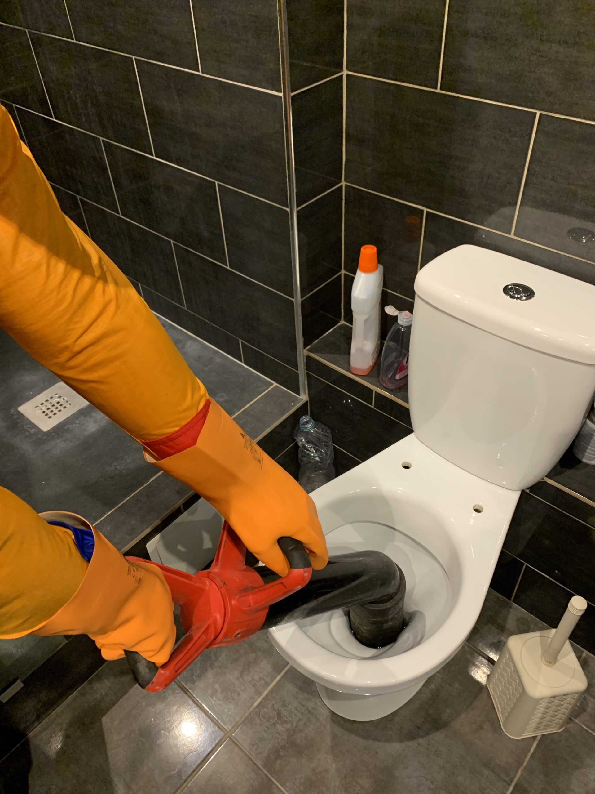 degorgement-wc-rapide-3-scaled Dégorgement wc à Maisons-Alfort : dites adieu aux bouchons rapidement !