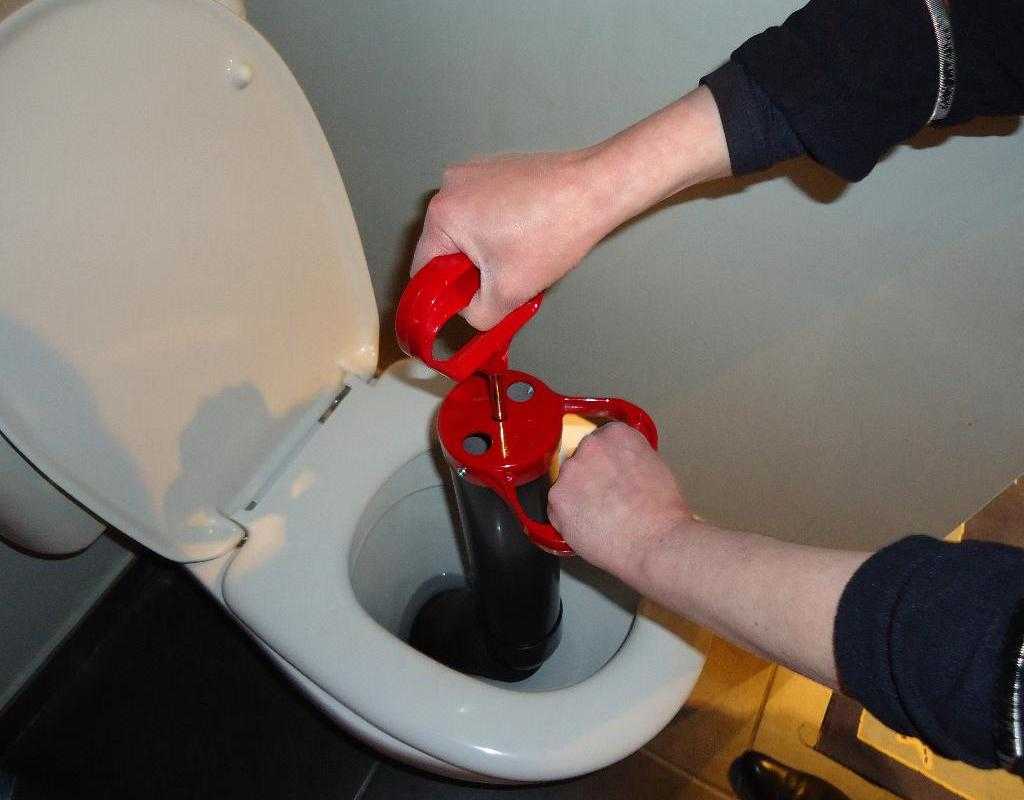 besoin d’un débouchage rapide de wc à saint-maurice ? nos experts interviennent 7j/7 pour un dégorgement efficace et sans dégâts. devis gratuit et déplacement rapide.