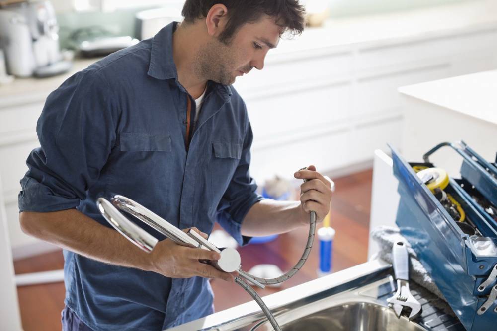 trouvez un plombier fiable à mantes-la-ville pour tous vos besoins en plomberie : dépannage, installation, réparation et entretien. intervention rapide et devis gratuit.