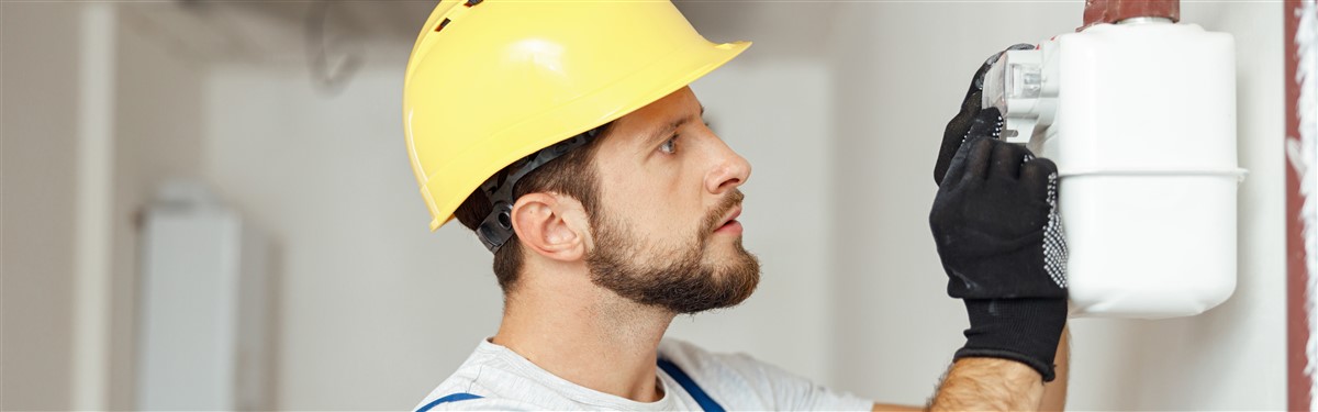 plombier-artisan-1 Le Plombier Artisan : Maître de la Préservation de Votre Confort