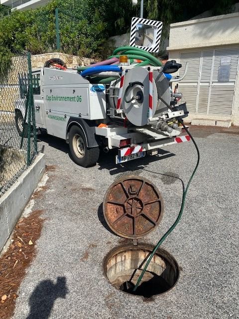 vidange-fosse-septique-chambourcy-2 Service de vidange de fosse septique à Chambourcy (78240) : Une nécessité pour un bon assainissement